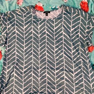 1X Pale Green and White Chevron Blouse